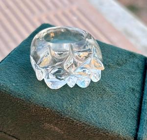 Anillo de piedras preciosas de cristal de cuarzo natural, anillo llamativo especial de diseño único, anillo tallado a mano con flores, regalo para ella o él - Product Image 2