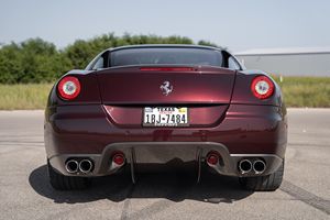 Ferrari 599 GT-B Fiorano 2007 Usado, Conversión Manual de 6 Velocidades, Motor V12, Color Bordeaux Pontevecchio - Product Image 6