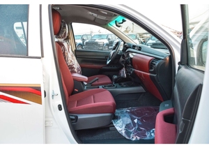 NUOVISSIMO TOYOTA HILUX GLS 2.7L (299 CV) 2025 CON TRASMISSIONE AUTOMATICA - Product Image 2