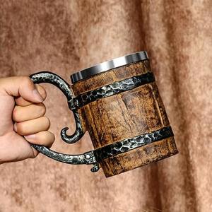 Mug en bois personnalisable, style médiéval, viking, ange, religieux, avec anse, écologique, artisanal, finition polie, pour café, bière, inspiré - Product Image 1