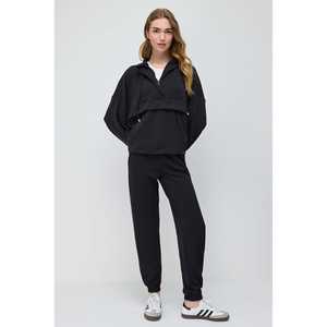 Sweat-shirt à demi-zip avec poche et texture douce - Product Image 4