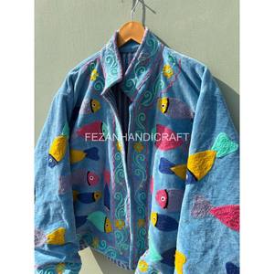 Chaqueta Acolchada de Terciopelo Hecha a Mano al por Mayor con Bordado Floral, Exterior de Algodón de Secado Rápido, Unisex, para Fiestas de Otoño, MOQ 10 Piezas - Product Image 4