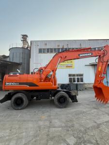 รถขุดตีนตะขาบ Doosan DH210W-7 มือสอง ขนาด 20 ตัน รุ่นปี 2023 สภาพ 90% ใหม่ รับรองคุณภาพ ชิ้นส่วนหลัก-มอเตอร์ เกียร์ ลูกปืน บุ้งกี๋ 0.5 เมตร - Product Image 2
