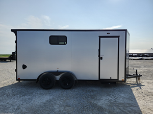 Remorque de transport fermée 7x16 de qualité supérieure, hauteur intérieure de 84 pouces, essieu tandem, fenêtre latérale en aluminium et acier, capacité de charge de 2001-3000 kg, prix abordable - Product Image 2