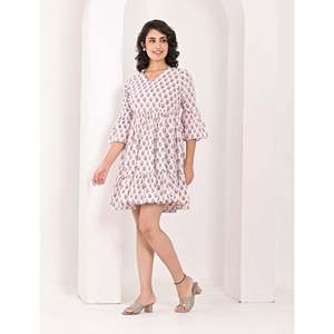 Robe en coton blanc sur mesure avec imprimé à blocs, taille élastique, style décontracté - Disponible en longueur genou ou longueur ras du sol - Product Image 4