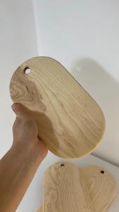 Planche à découper ovale en bois de qualité supérieure, design simple, idéale pour la préparation des aliments, le service et la décoration intérieure, vente en gros en provenance d'Inde - Product Image 5