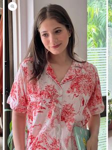 Traje de noche de verano para mujer de algodón con estampado de bloque de mano Jaipuri rojo estampado Floral Loungewear PJs y conjunto de pantalones cortos de dormir - Product Image 3