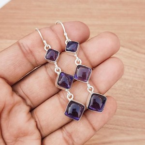 Boucles d'oreilles pendantes de luxe en améthyste multi-pierres, plaqué argent 925, faites à la main, bijoux bohèmes en cristal, cadeau pour elle, violet - Product Image 1