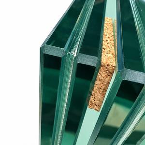 Panneau de verre feuilleté - 10 mm de épaisseur, trempé extra-clair avec bords polis, 1,52 mm de PVB, renforcé thermiquement - Product Image 5
