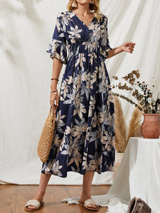 Robe d'été décontractée à imprimé floral, col en V, manches courtes, coupe évasée, en polyester respirant et écologique, imprimée numériquement sur mesure - Product Image 2
