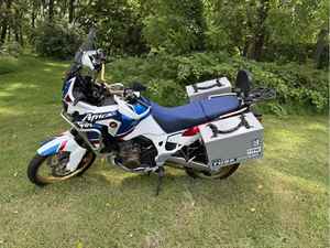 Motocicleta de Aventura de Alto Rendimiento Ho-ndda Africa Twin PremiumExclusive 2018, 600-1000CC - Product Image 3