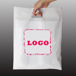 Sacs de courses en plastique réutilisables personnalisés avec poignée à patch pour les entreprises et la vente au détail - Product Image 1