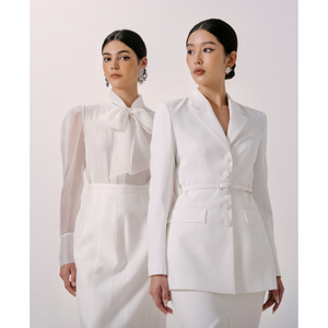 Chemisiers et chemises pour femmes blanches col papillon bureau dames NOAM BOW SHIRT 73% Cupra 27% Polyester vêtements intemporels pour femmes WHITE ANT - Product Image 1