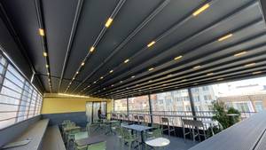 Pérgola Moderna de Aluminio WISE COMPANY con Revestimiento de Polvo Negro, Techo Retráctil con Persianas, Ecológica, Impermeable, para Exteriores y Jardín - Product Image 6