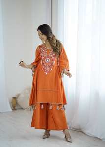 Calidad Premium Ready Wear Showroom Producto terminado Khadi Bordado Secuencia Trabajo Top Kurti Dupatta Conjuntos para fiesta - Product Image 5