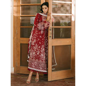 Conjunto Mahnur de 3 Piezas: Camisa de Chifón Bordada con Dupatta de Tela Khaddi y Pantalón para Primavera/Verano-BIC-4700 - Product Image 4