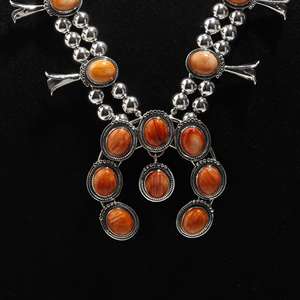 Lujoso 925 Plata de Ley sólida Forma ovalada natural Ostra naranja Piedras preciosas semipreciosas Collar con colgante de diseñador hecho a mano - Product Image 1