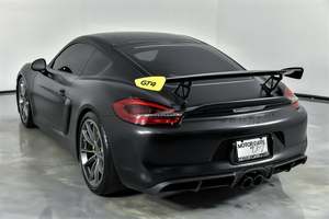 Assez utilisé 2016 P O R s c h E Cayman GT4 - Product Image 3