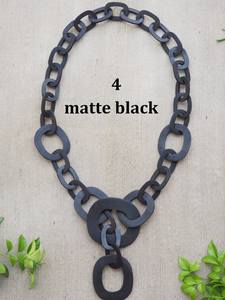 Collier en corne naturelle polie, écologique, prix de gros, pour un style rustique et authentique, idéal pour les mariages et les fêtes, par HF CRAFTS - Product Image 4