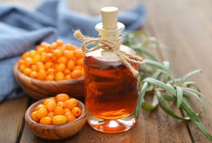Aceite de semilla de espino cerval de mar de la mejor calidad, grado cosmético puro y natural 100%, disponible para uso en aromaterapia, India - Product Image 6