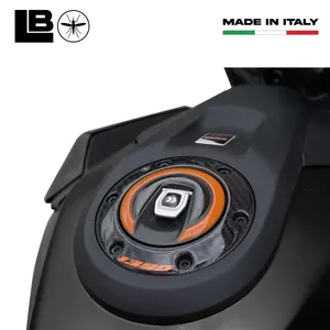 Adesivo Protettivo 3D per Tappo Carburante su Misura, Decalcomania per Serbatoio Moto KTM 1390 Super Duke R 2024 - Product Image 3