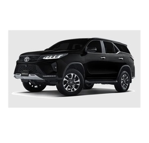Toyota Fortuner Vente Prix Budget Excellent État SUV fiable Faible kilométrage Idéal pour tout lecteur - Product Image 6
