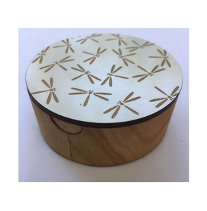 Caja de pan de madera artesanal con tapa y pinzas, contenedor premium para almacenar roti, para cocina, comedor y servicio - Product Image 3