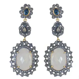 Boucles d'oreilles pendantes en argent oxydé avec pierre de lune pour femmes - Product Image 1