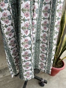 ชุดเดรสยาวสไตล์โบโฮวินเทจของผู้หญิงชุดเดรสฤดูร้อนลายดอกไม้ขอบคอเสื้อสี่เหลี่ยมและตกแต่งพู่แบบปัก - Product Image 4