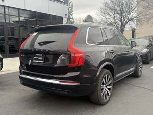 Volvo XC90 B6 Plus 2025 Usado en Excelentes Condiciones, Tema Bright, 7 Pasajeros, Tracción en las Cuatro Ruedas, Sin Accidentes, Volante a la Izquierda/Derecha - Product Image 3