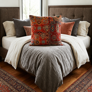 Housse de coussin en laine, taie d'oreiller carrée, style kilim oriental moderne, motif géométrique abstrait, broderie 3D - Product Image 3