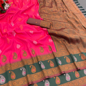 ราคาที่ถูกที่สุดสำหรับส่าหรีผ้าไหมสีชมพูกับเสื้อแฟนซีชุดปาร์ตี้งานแต่งงานแบบดั้งเดิมที่สวยงาม - Product Image 1