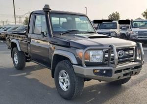 USED 2016 Toyota Land Cruiser Single Cab - Product Image 4