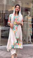 NOUVEAU DESIGNER – Ensemble Kurti et Dupatta en satin imprimé numérique fantaisie pour femme, idéal pour les soirées décontractées et les occasions spéciales