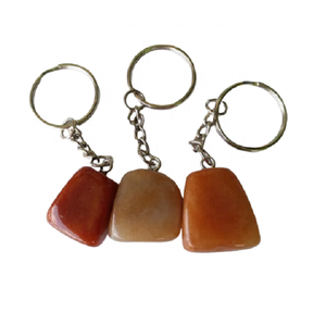 พวงกุญแจหินธรรมชาติสีแดง Avanturine Quartz,พวงกุญแจควอตซ์แบบห่อด้วยคริสตัลหินธรรมชาติสำหรับผู้ค้าส่ง - Product Image 1
