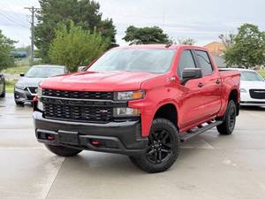 Chevrolet Silverado 1500 Limited Custom Trail Boss 4x4 Custom 4dr Crew Cab 5.8 ft. SB d'occasion à prix abordable à vendre - Product Image 5