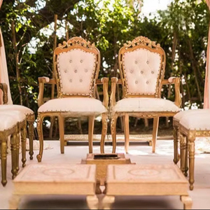 Chaises de trône de réception de mariage élégantes traditionnelles Vedi meilleures chaises Mandap de concepteur de mariage indien beau mariage en bois - Product Image 1