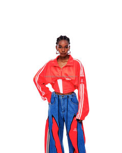 เสื้อแจ็คเก็ตผู้หญิงถักจากโพลีเอสเตอร์ ความหนาปกติ พร้อมซิปโพลีเอสเตอร์ เสื้อแจ็คเก็ตหนา คอวี ซิปหนังแท้ - Product Image 3