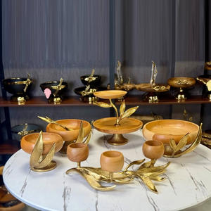 Bol de service en aluminium à motif de feuilles dorées, style vintage, pour servir les aliments avec style lors des dîners et des festivals - Product Image 6