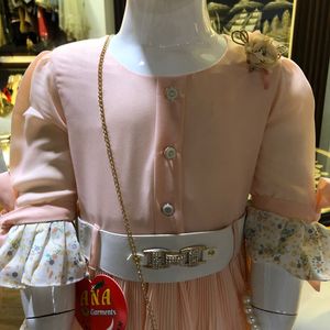 Cheefon Girls Vestidos Satén Impreso D-Design para la colección de primavera Grupo DE EDAD Niños con bolsa incluida - Product Image 4