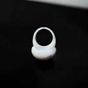 แหวนเรซิ่นอะคริลิกรูปทรงกลม แหวนทำมือ แหวนแห่งความรัก เครื่องประดับสำหรับงานปาร์ตี้ผู้หญิง ขายส่งราคาดีที่สุด - Product Image 5