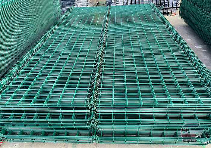 สีเขียวอ่อน