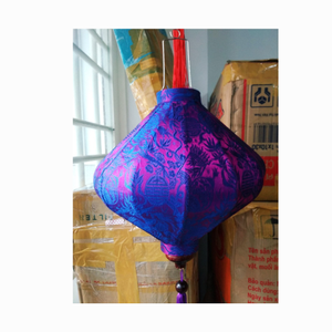 Prix de gros vietnamien lanterne en soie de bambou pour mariage, décoration de lanternes pliables en tissu de festivals du nouvel an - Product Image 1