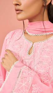 Trajes Formales para Mujer de Última Moda, Hechos en Pakistán, Alta Calidad, Ecológicos, Precio de Mayoreo, Más Vendidos - Product Image 4