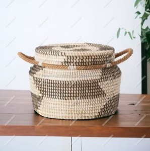 Cesta de mimbre de hierba marina tejida a mano con asa de almacenamiento, cesta de mano, cesto de regalo, cesta de frutas con tapa para ocasiones especiales - Product Image 5