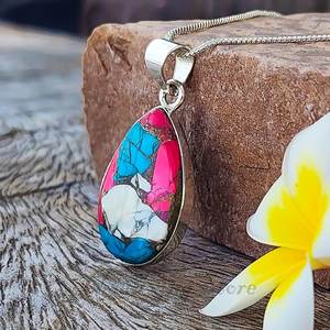 Collar MANOMAY Hecho a Mano con Colgante de Algodón de Azúcar Turquesa, Plata de Ley 925, Joyería de Lujo con Diseño Budista Tibetano para Mujer - Product Image 4