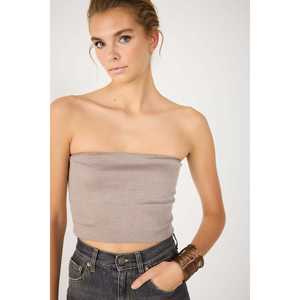 Top Corto Sin Tirantes de Tela Brillante - Product Image 4