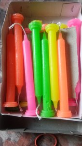 Las coloridas velas de cera son un artículo decorativo encantador y versátil, que agrega atractivo visual y ambiente a cualquier espacio - Product Image 3