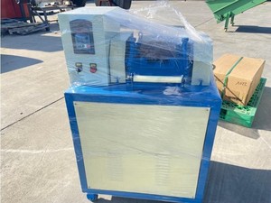 Machine de découpe et de palettisation automatique de granulés plastiques industriels lourds, 200 kg/heure, haute productivité - Product Image 3