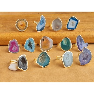 Bagues uniques de style bohème avec accents de pierres naturelles colorées pour la revente dans la catégorie Bracelets et Joncs de mode - Product Image 2
